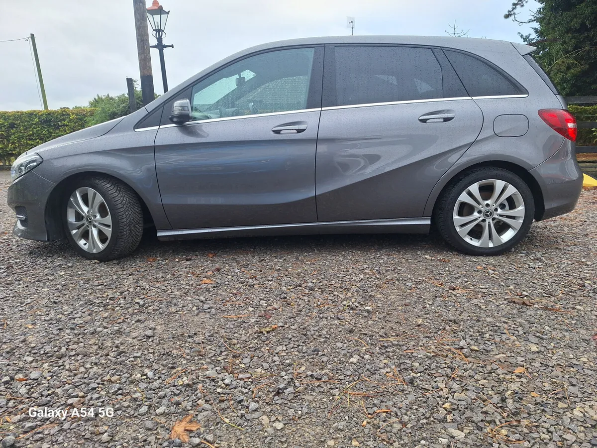 Mercedes-Benz B-Class 2018 - Image 4