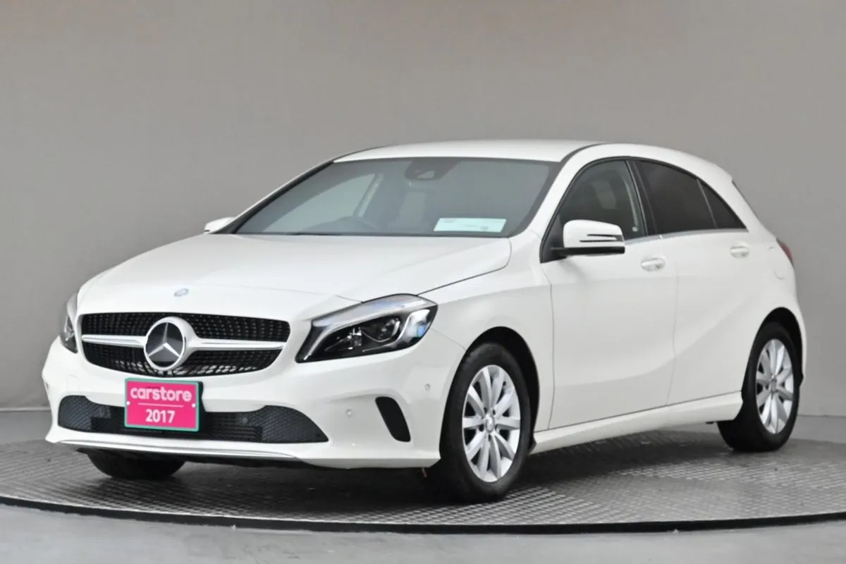 Mercedes-Benz A-Class A180 Auto  half Leather rev - Image 3