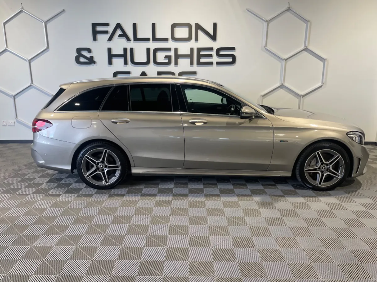 Mercedes-Benz C300de CLASS AMG LINE EDITION 306BHP - Image 4