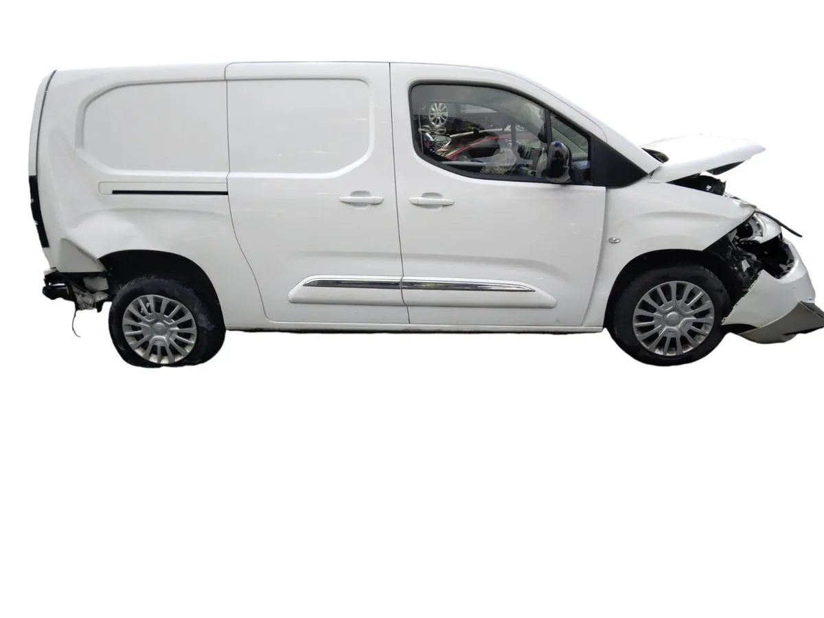2022 TOYOTA PROACE For Breaking/Dismantling - Image 2