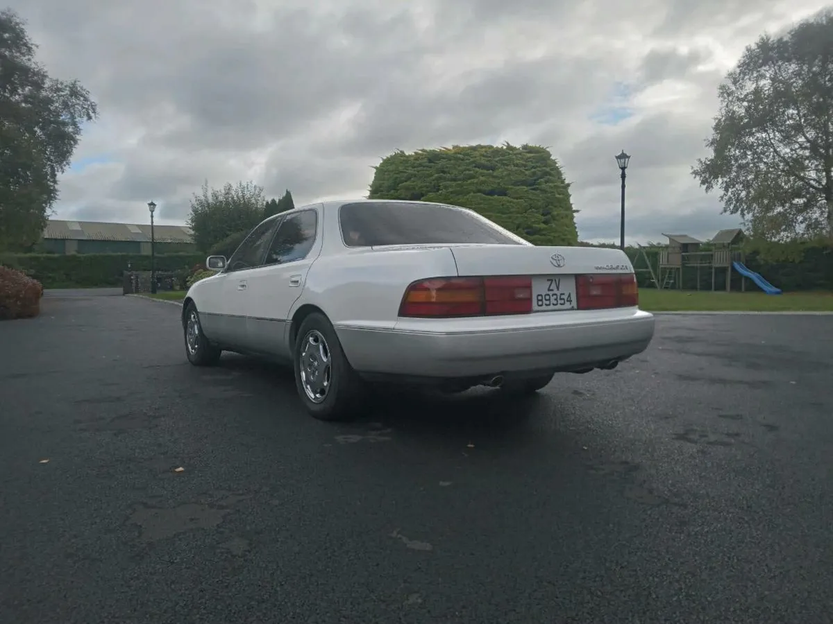 1992 toyota celsior - Image 3