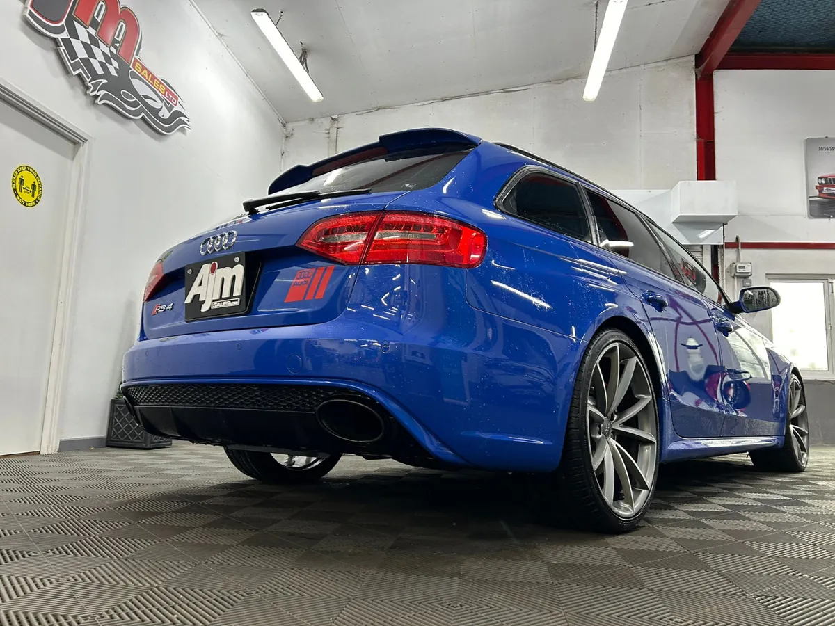 2014 Audi RS4 Nogaro Edition Automatic S-Tronic - Image 2