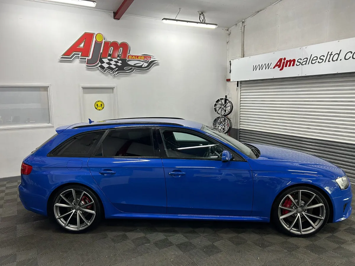 2014 Audi RS4 Nogaro Edition Automatic S-Tronic - Image 3