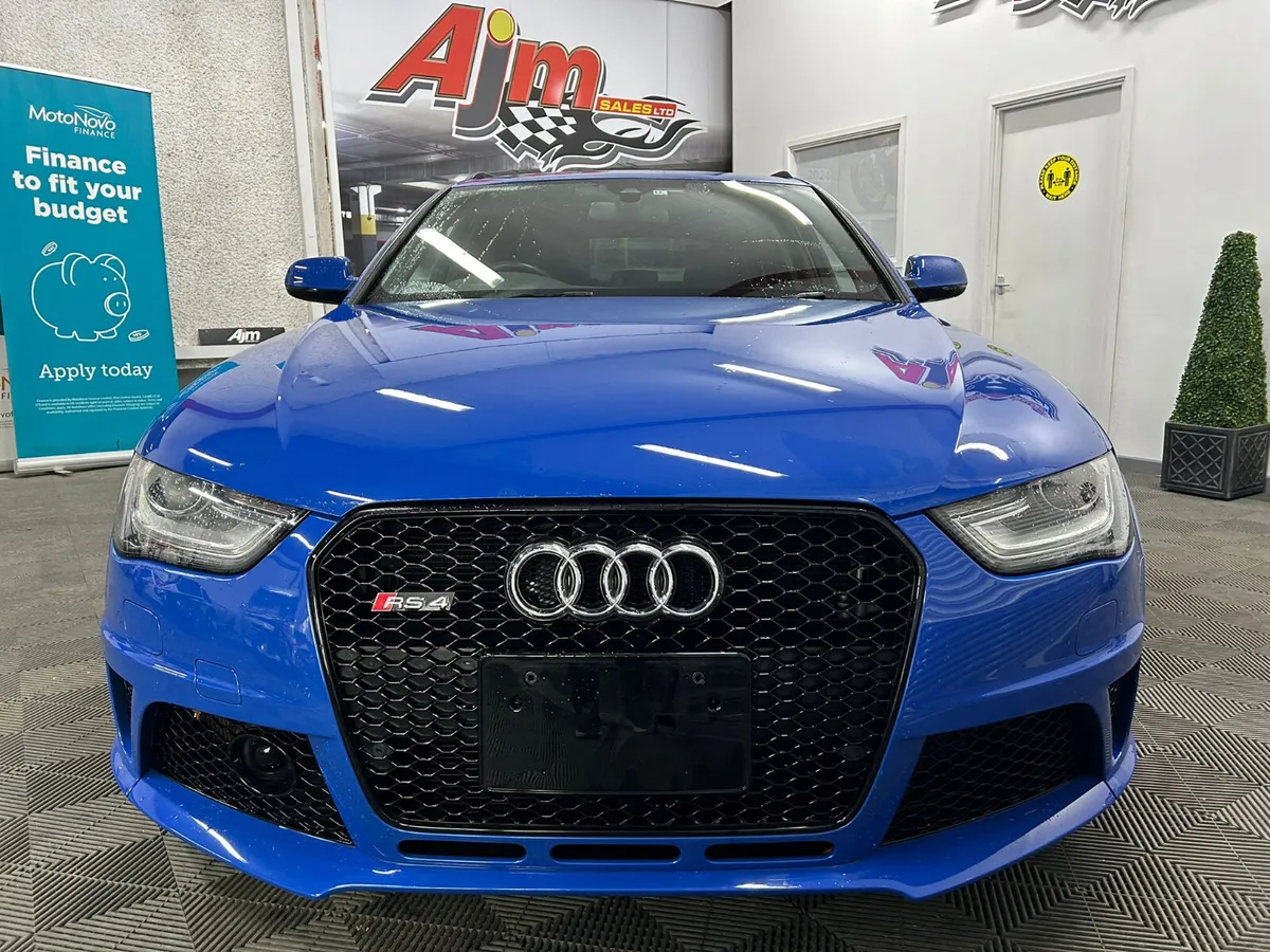 2014 Audi RS4 Nogaro Edition Automatic S-Tronic - Image 4