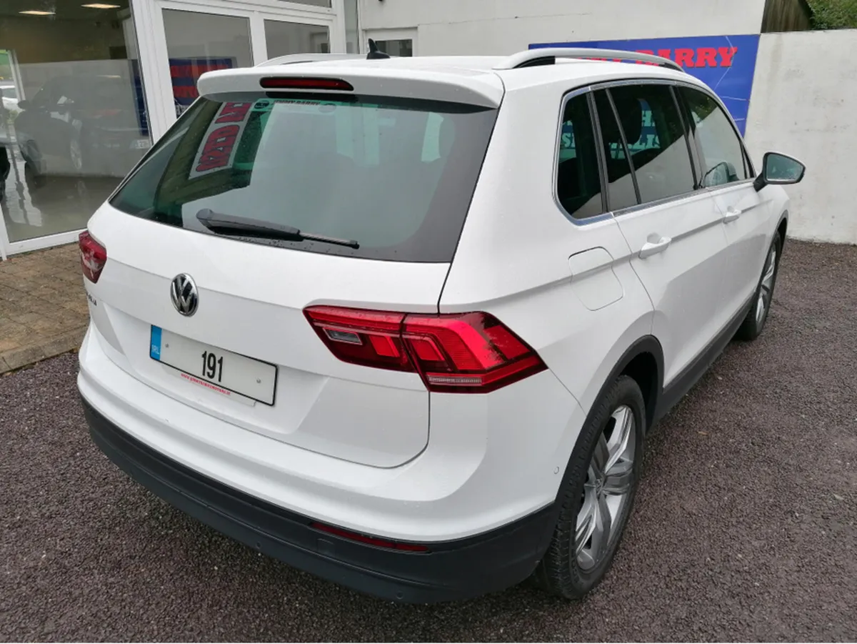 Volkswagen Tiguan 2019 - Image 2