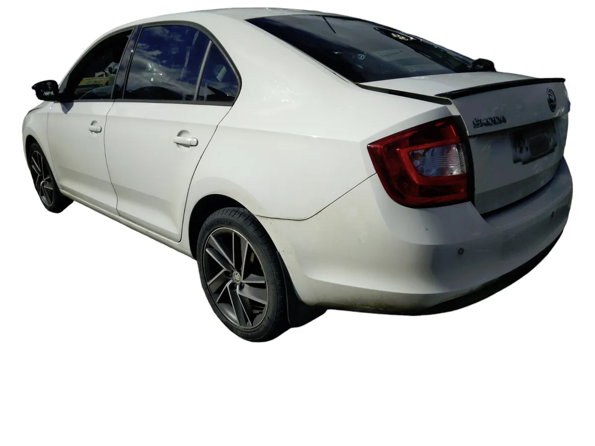 2017 SKODA RAPID For Breaking/Dismantling - Image 4