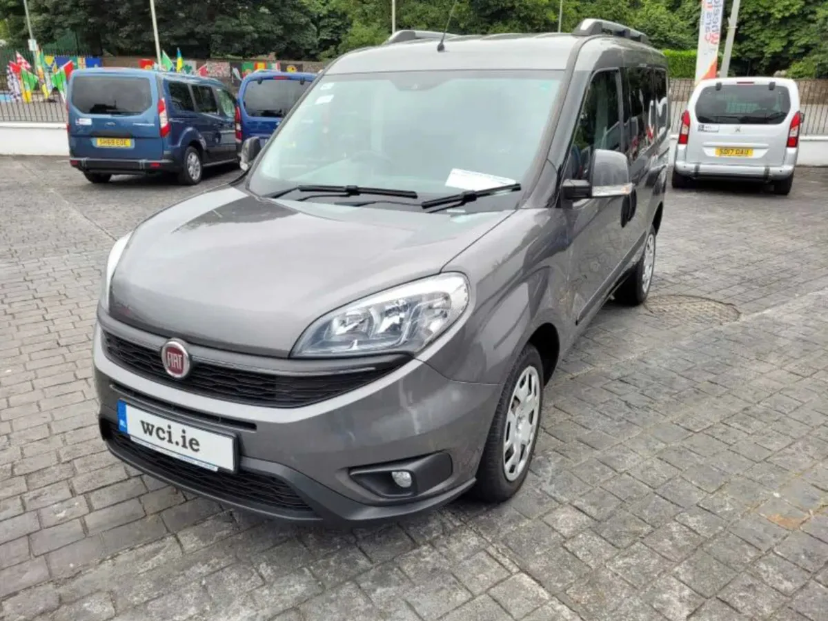 Wheelchair Car 2017 Fiat Doblo - Image 3