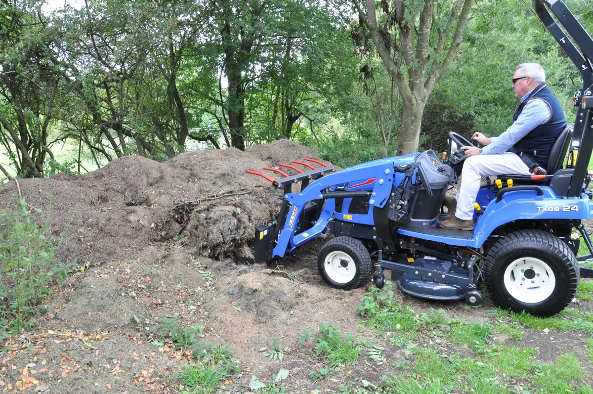 ISEKI TXGS 24 COMPACT TRACTOR - Image 3