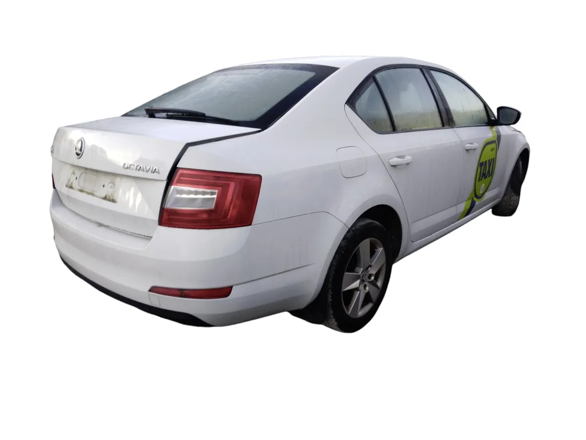 2016 SKODA OCTAVIA For Breaking/Dismantling - Image 1