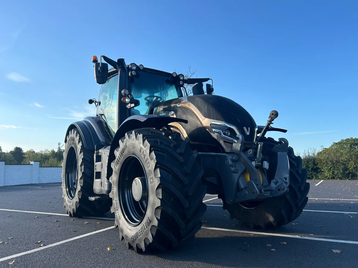 2023 Valtra T215 Versu - Image 4