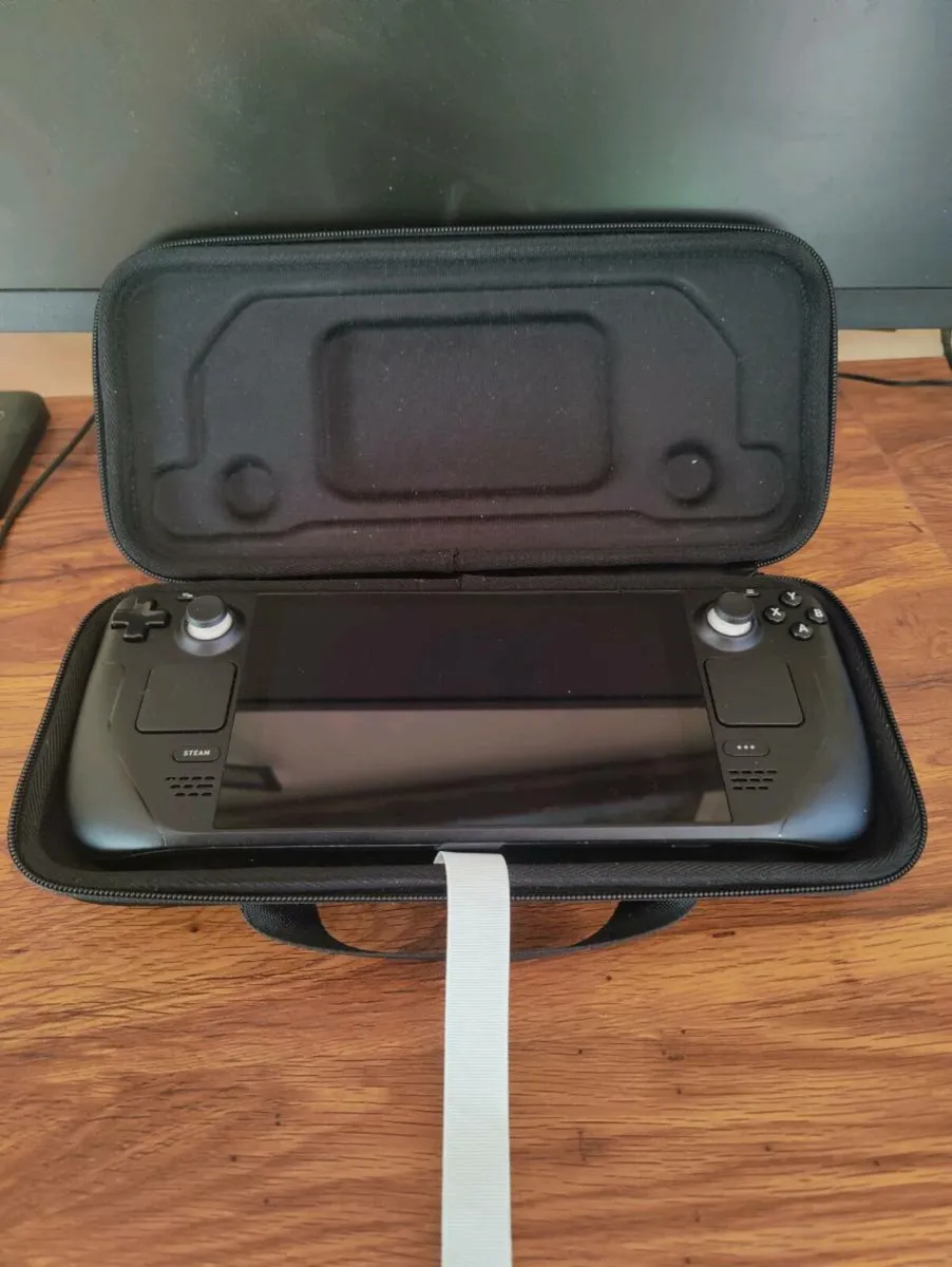 Steam Deck LCD 256gb for sale in Co. Galway for €350 on DoneDeal