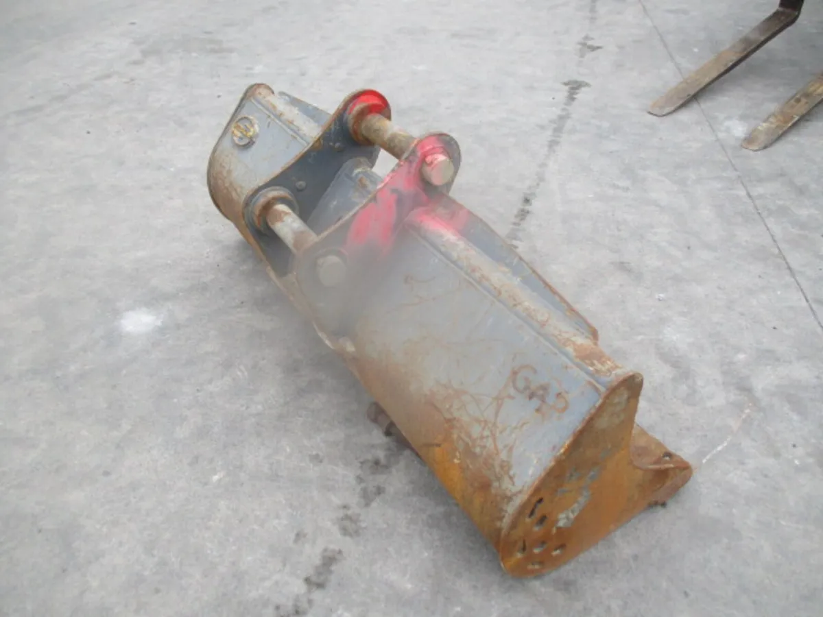 Strickland 5ft Grading Bucket (60mm pins) - Image 3