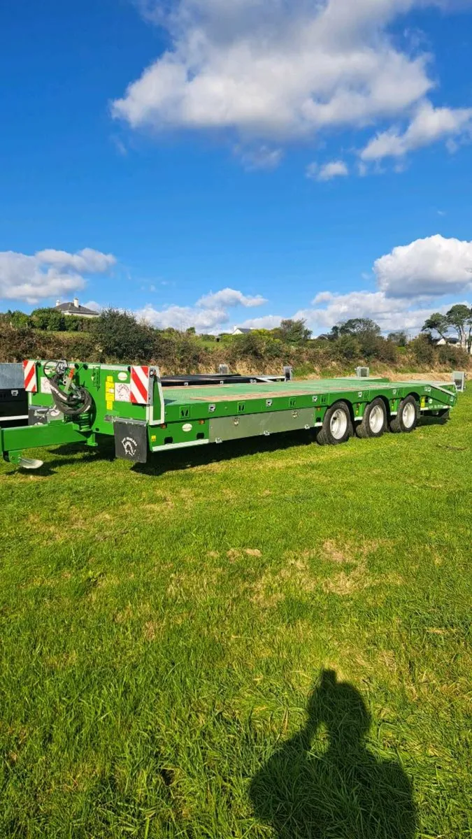 New A&W 30ft lowloader. - Image 1