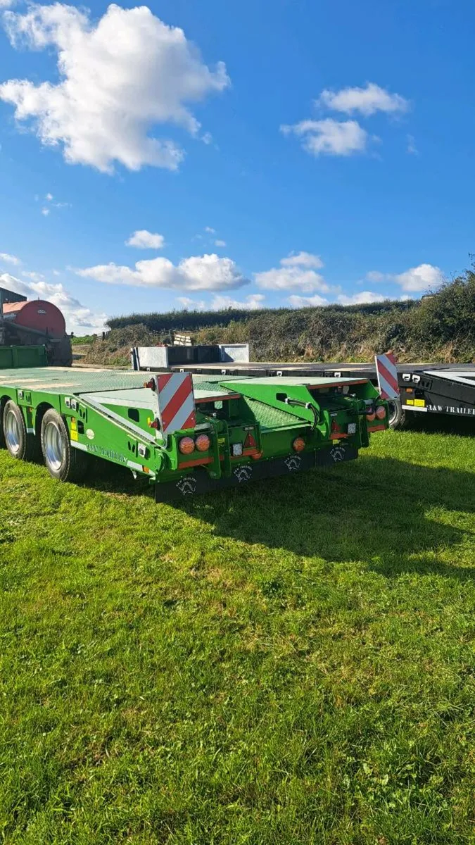 New A&W 30ft lowloader. - Image 2