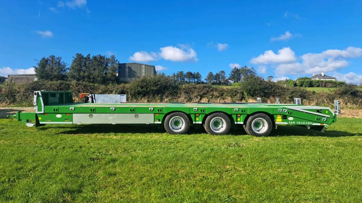 New A&W 30ft lowloader. - Image 3