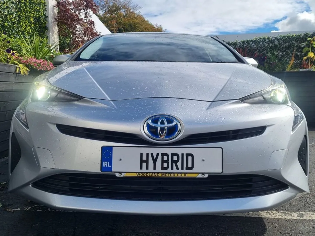 Toyota Prius 1.8 Hybrid / New Shape / Tax  170. - Image 4