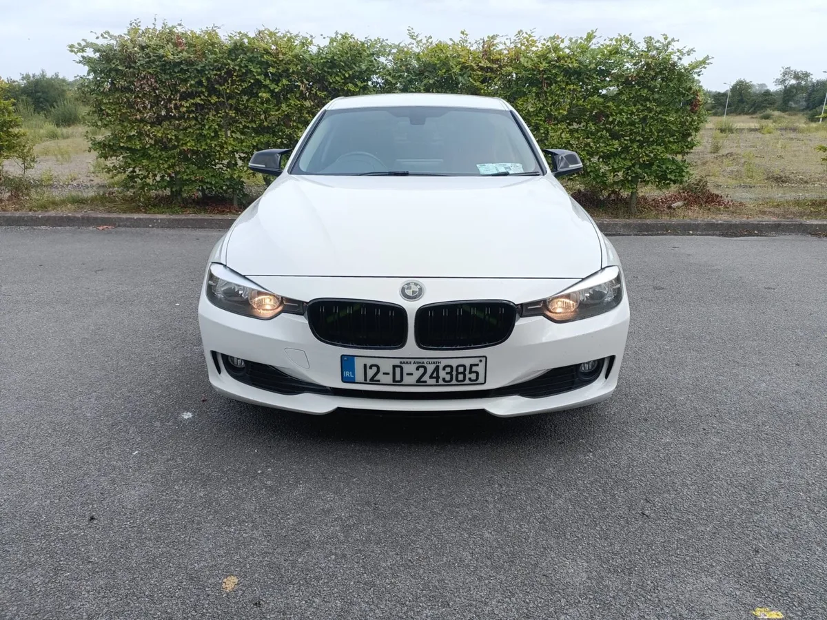 BMW 3-Series 2012 - Image 2