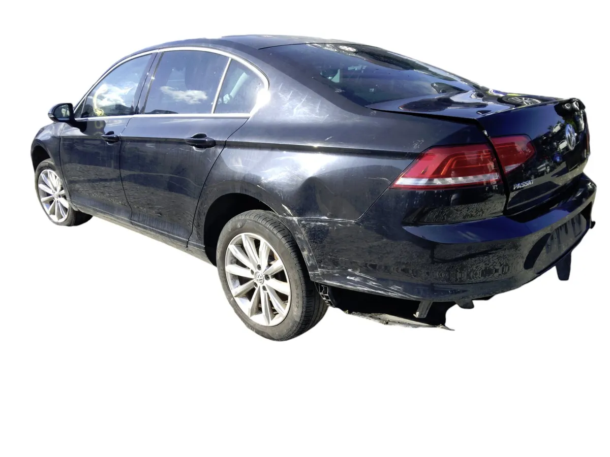 2017 VOLKSWAGEN PASSAT For Breaking/Dismantling - Image 4
