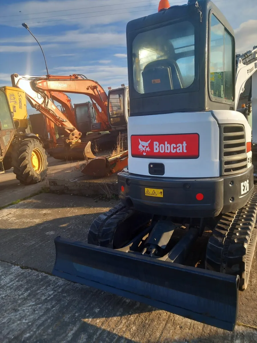 (S.O.L.D.)Bobcat e26 EN - Image 1