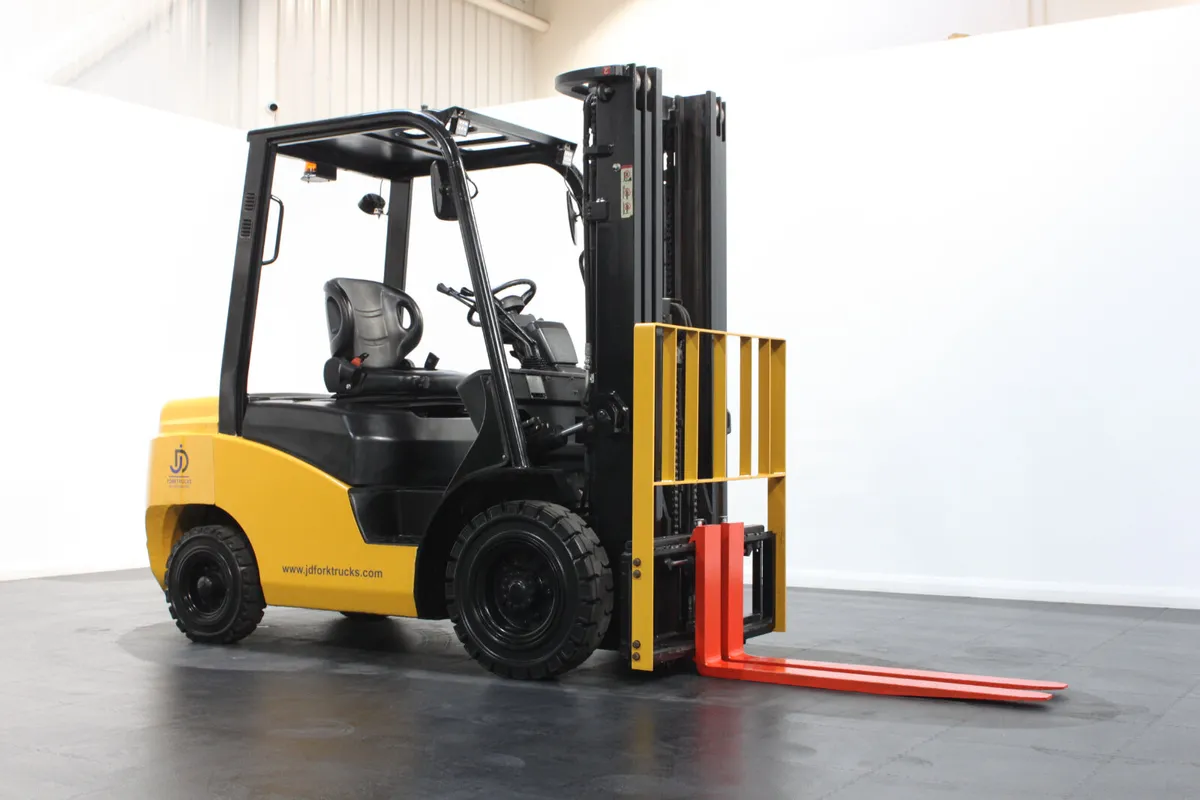 EP 2.5TON Counterbalance Forklift - Image 3