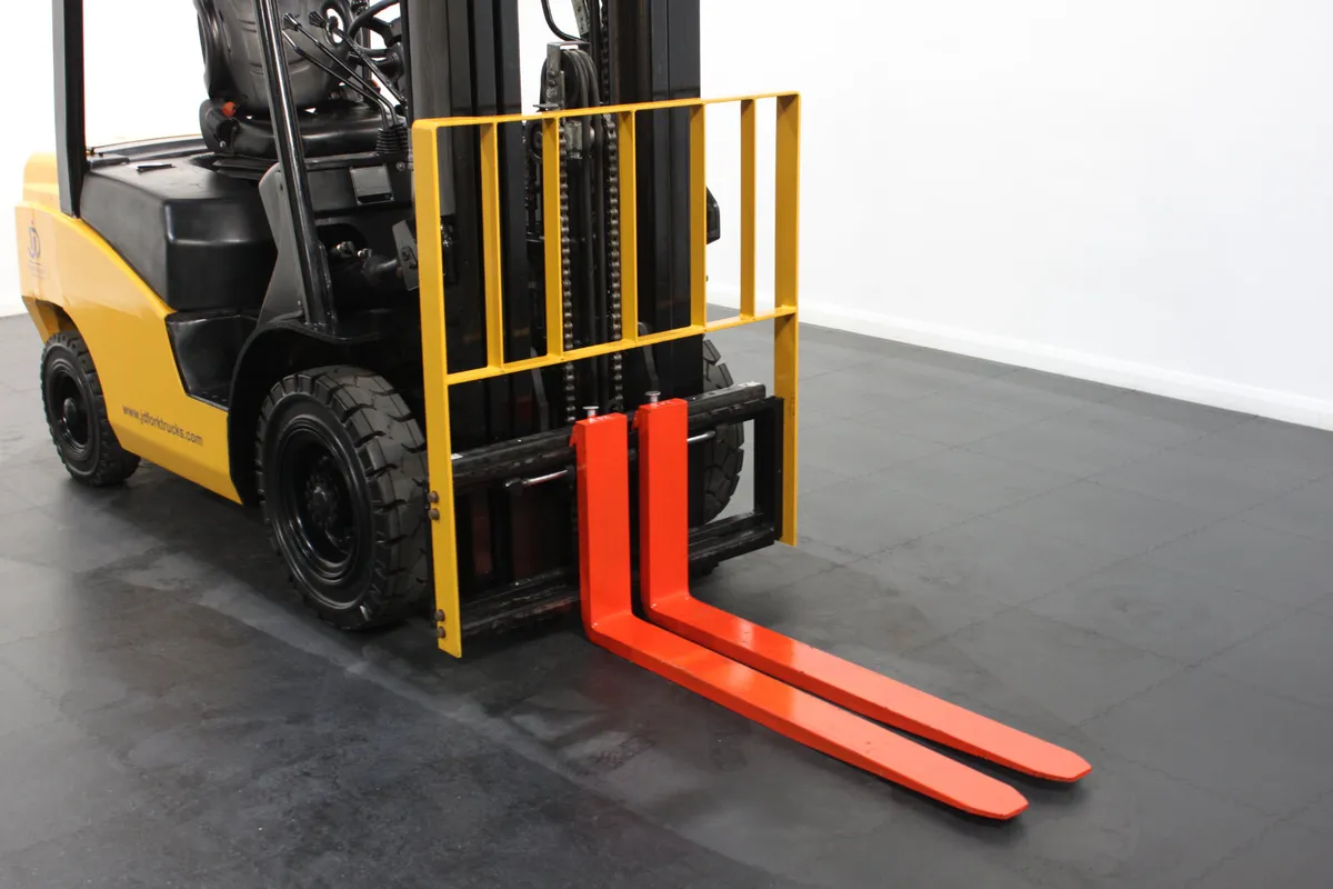 EP 2.5TON Counterbalance Forklift - Image 4