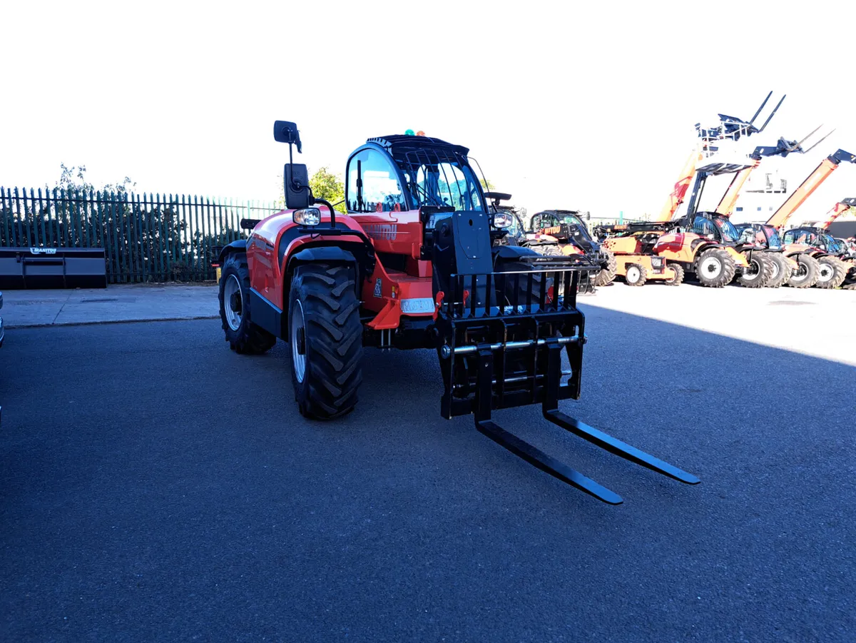 New Manitou MT735 telescopic loader - Image 4