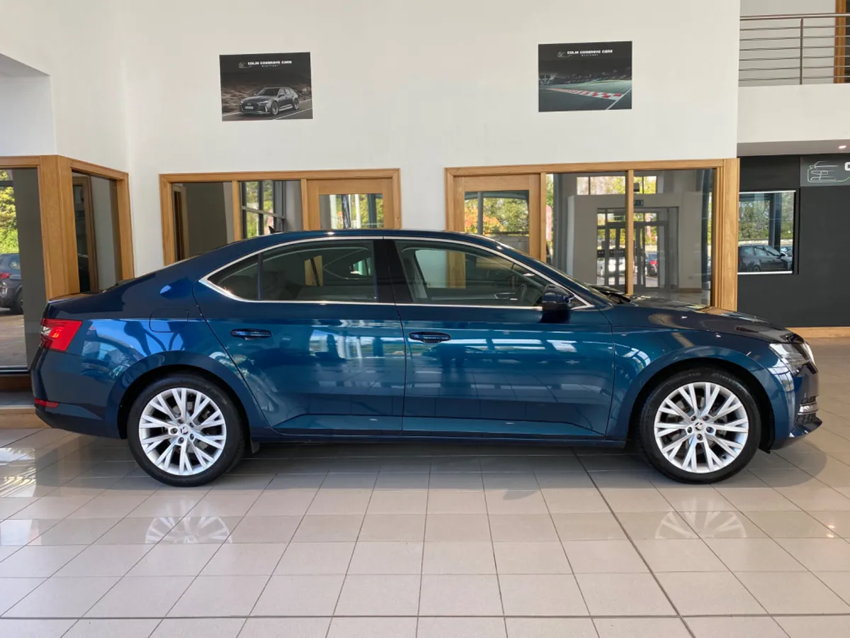 Skoda Superb 2022 - Image 2