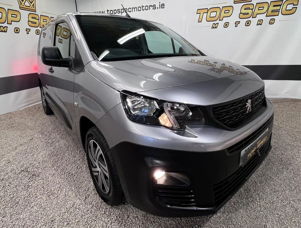 2021 Peugeot partner NEW MODEL 1.6Hdi 3 Seat - Image 4