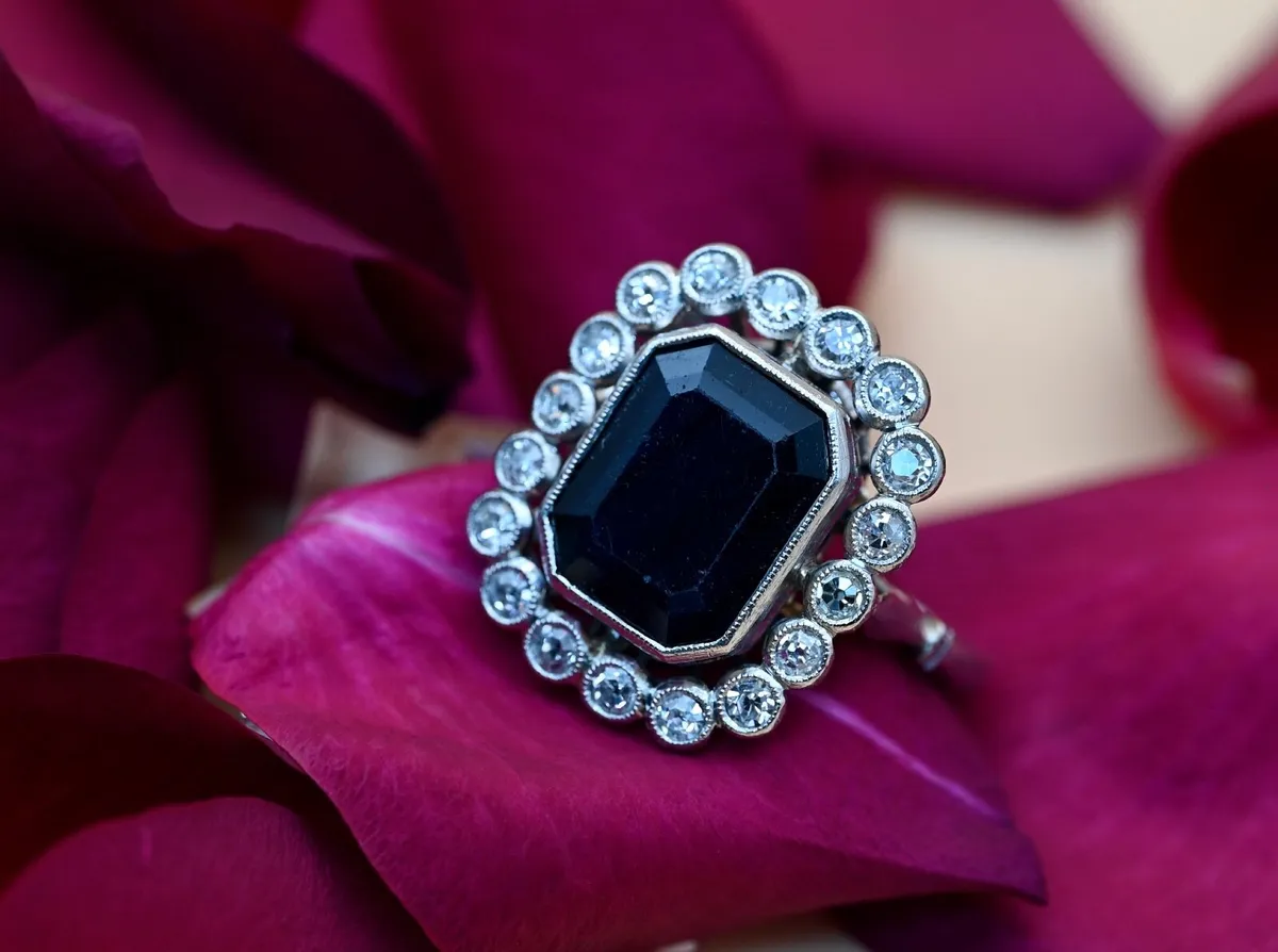 Art Deco Sapphire & Diamond Ring - Platinum - Image 1