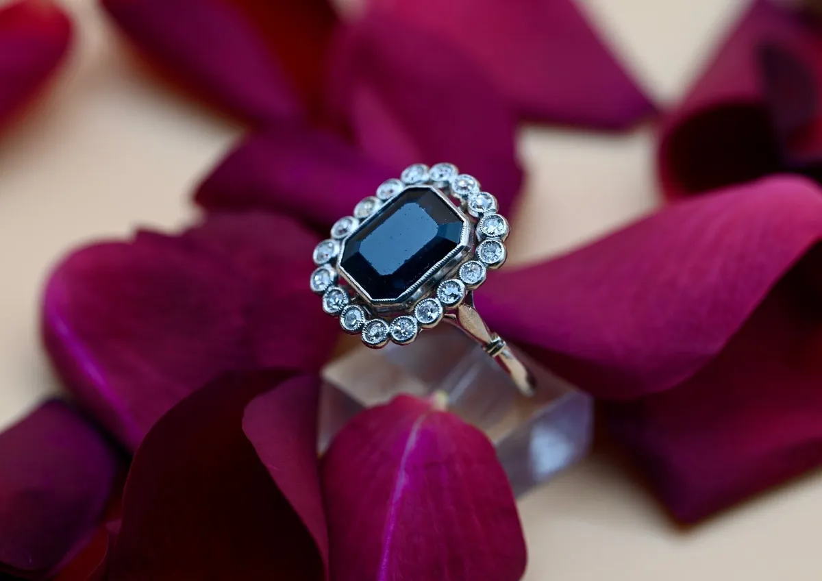 Art Deco Sapphire & Diamond Ring - Platinum - Image 3