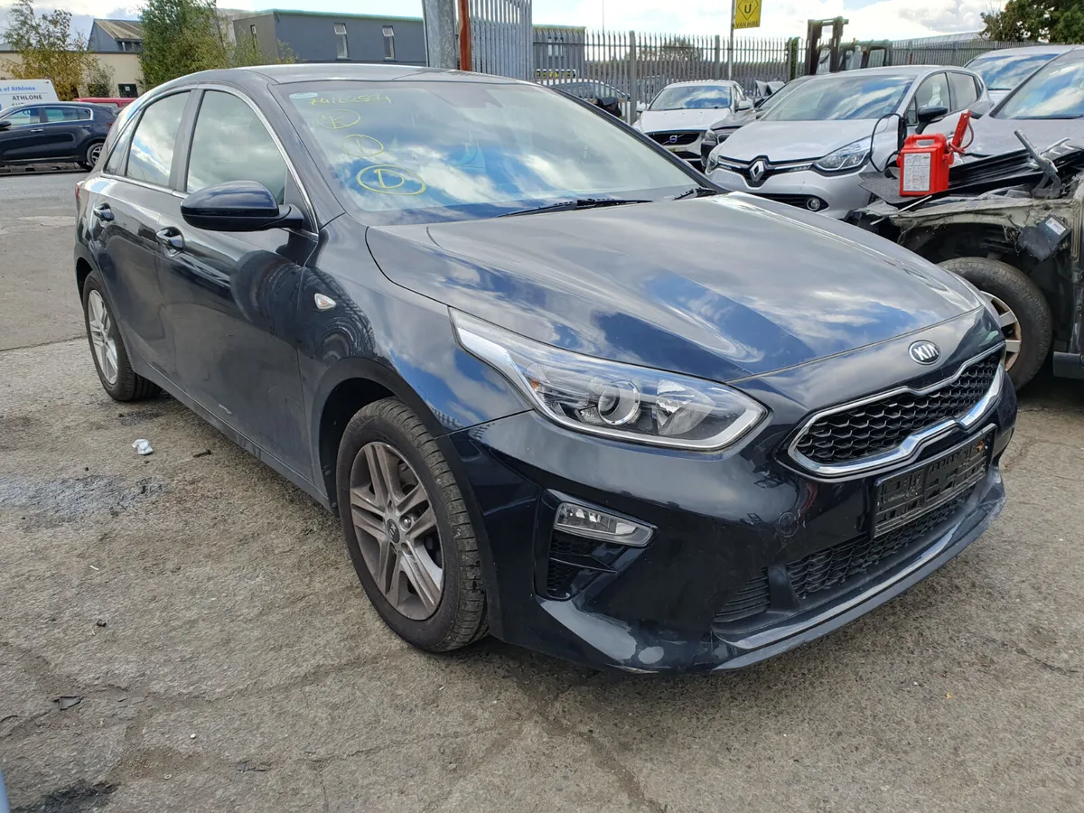 19 KIA CEED  1.6 CRDI (no engine) FOR BREAKING - Image 2