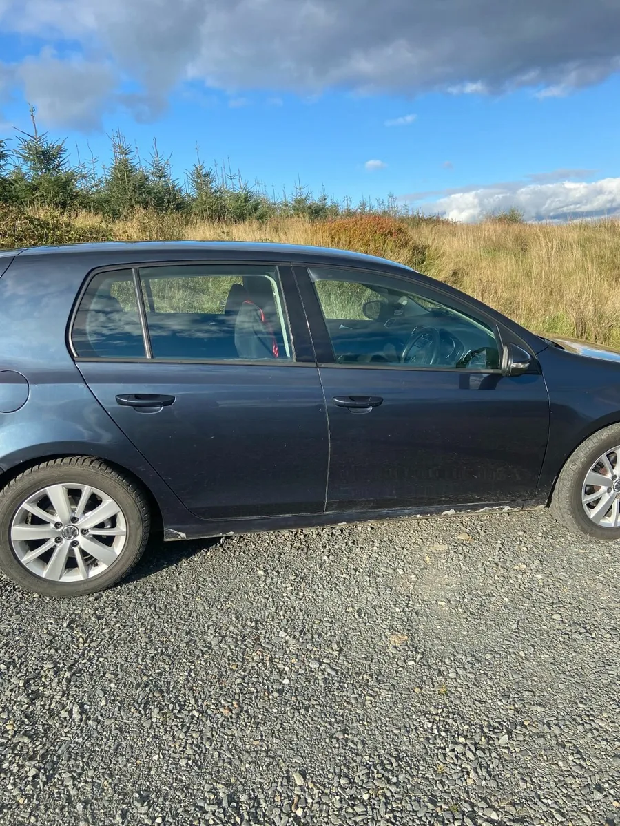 Volkswagen Golf 2011 - Image 3