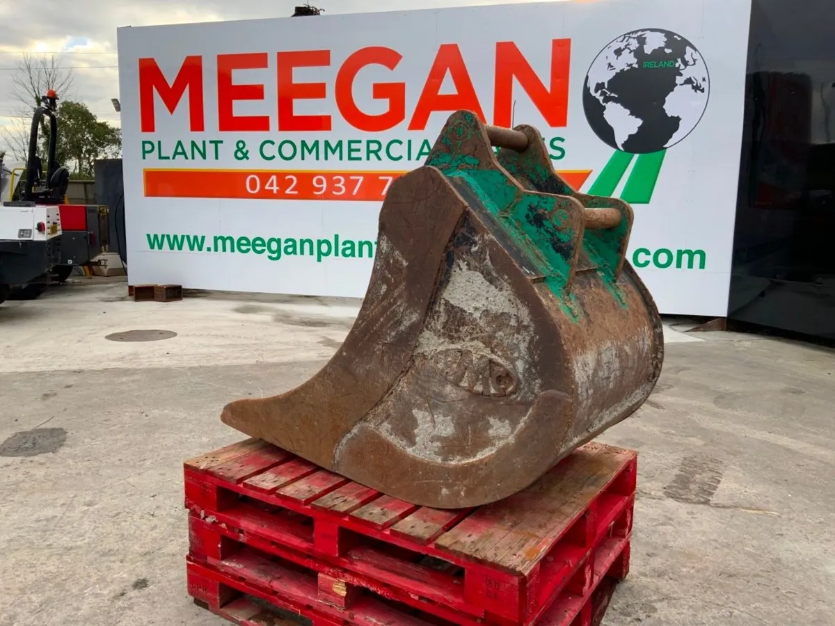 30" BMC DIGGING BUCKET.....60mm PINS.......187w. - Image 2