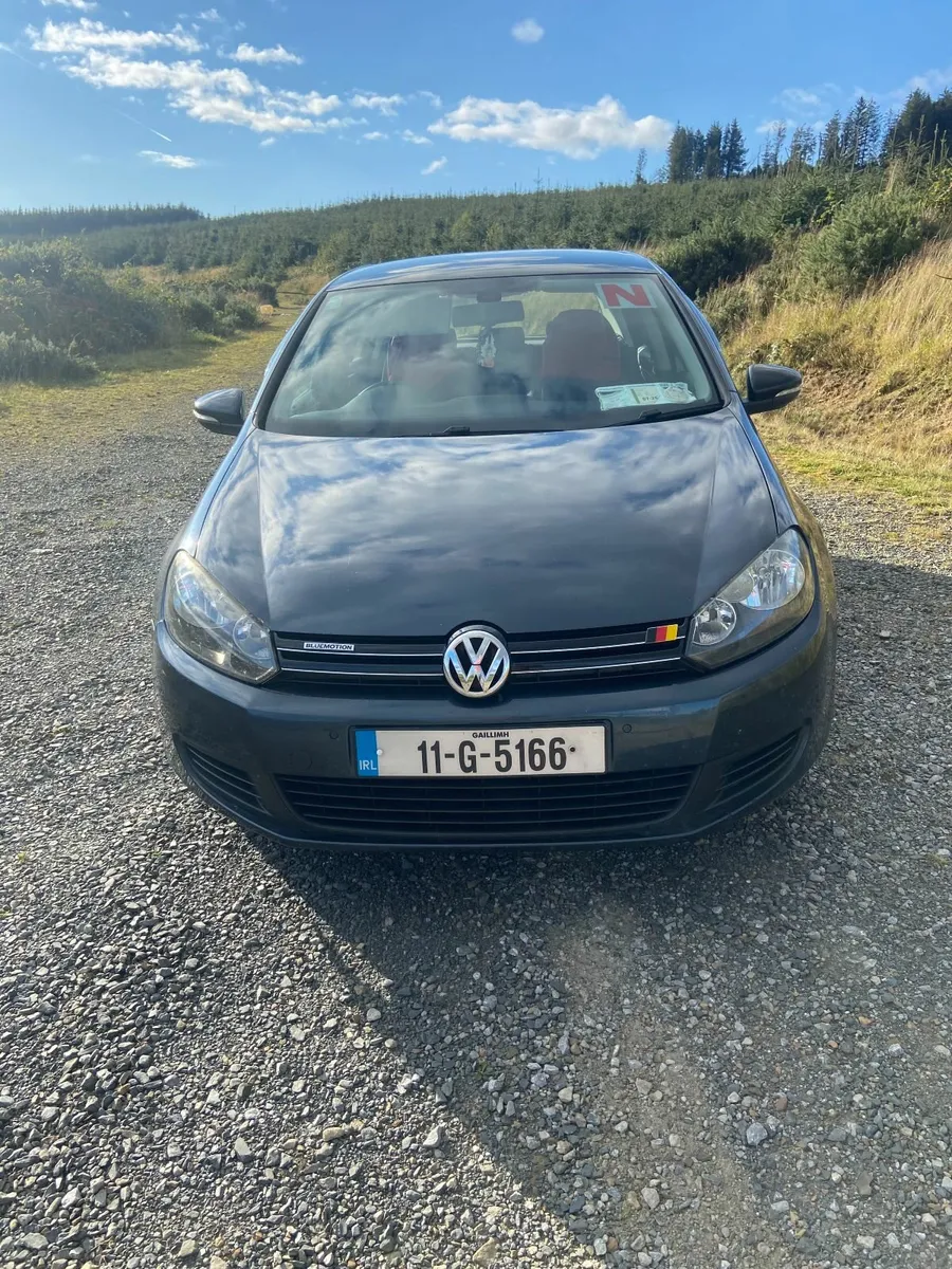 Volkswagen Golf 2011 - Image 2