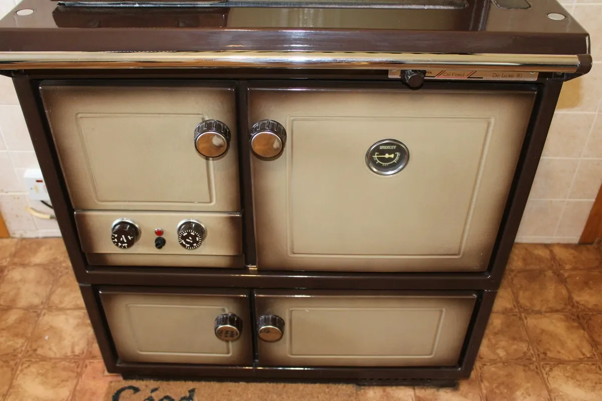 Stanley Oil Range/Stove for sale in Co. Galway for €850 on DoneDeal
