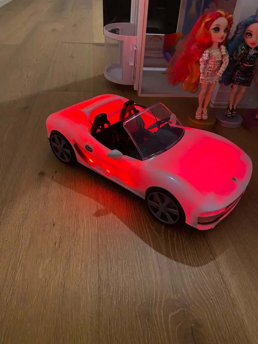 Rainbow high dolls house for sale in Co. Meath for €150 on DoneDeal