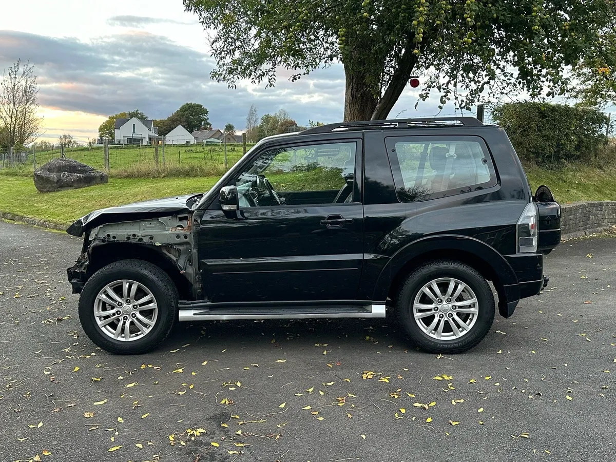 2012 Mitsubishi Shogun 3.2 SWB Manual - Only 84k - Image 2