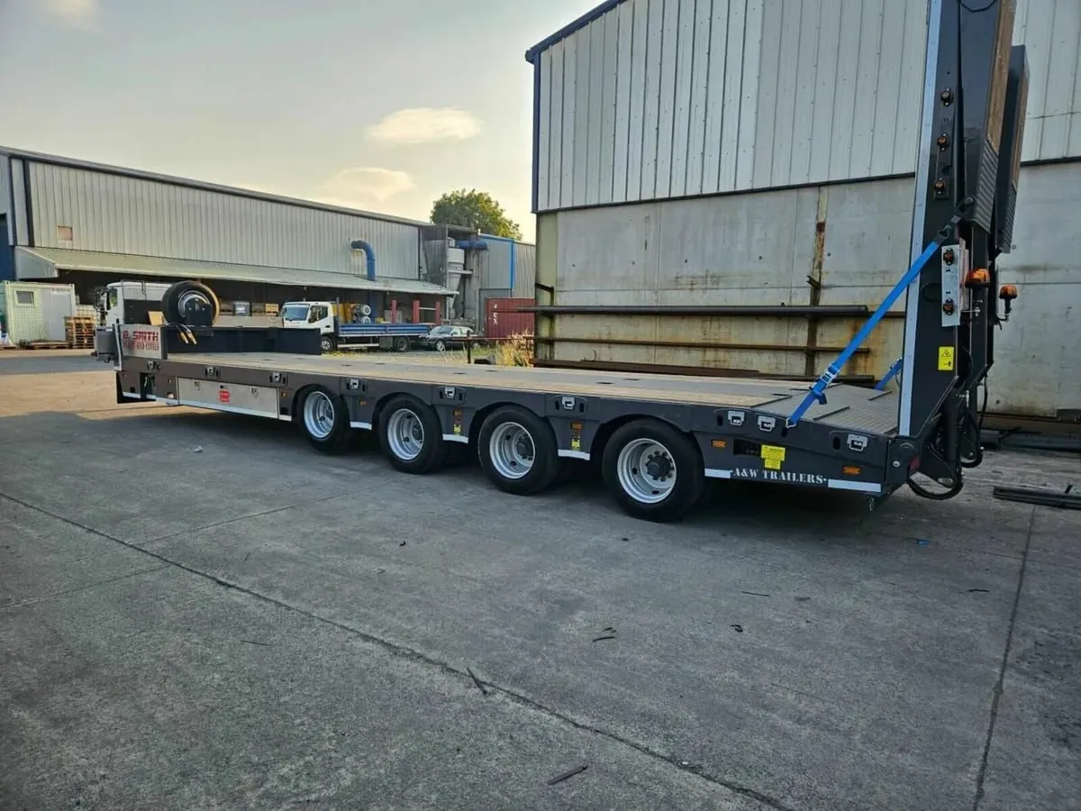 Low loader - Image 1