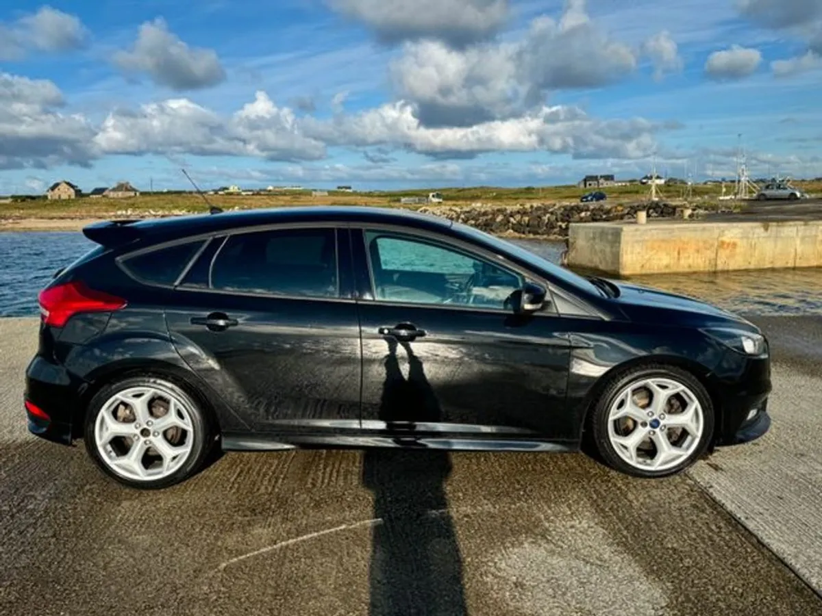 Ford Focus ST 2.0 Tdci 2 180PS 5DR - Image 2