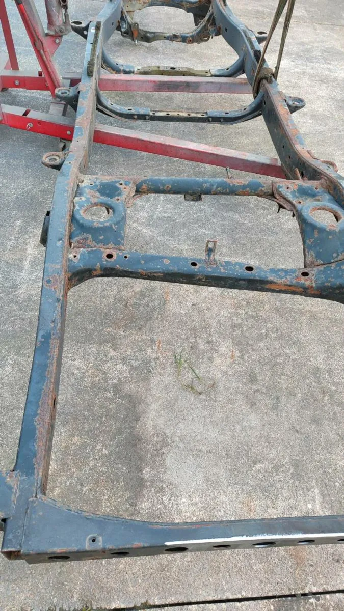 01 LWB Landcruiser Chassis - Image 2