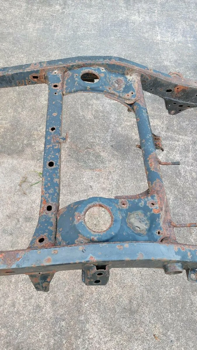 01 LWB Landcruiser Chassis - Image 3