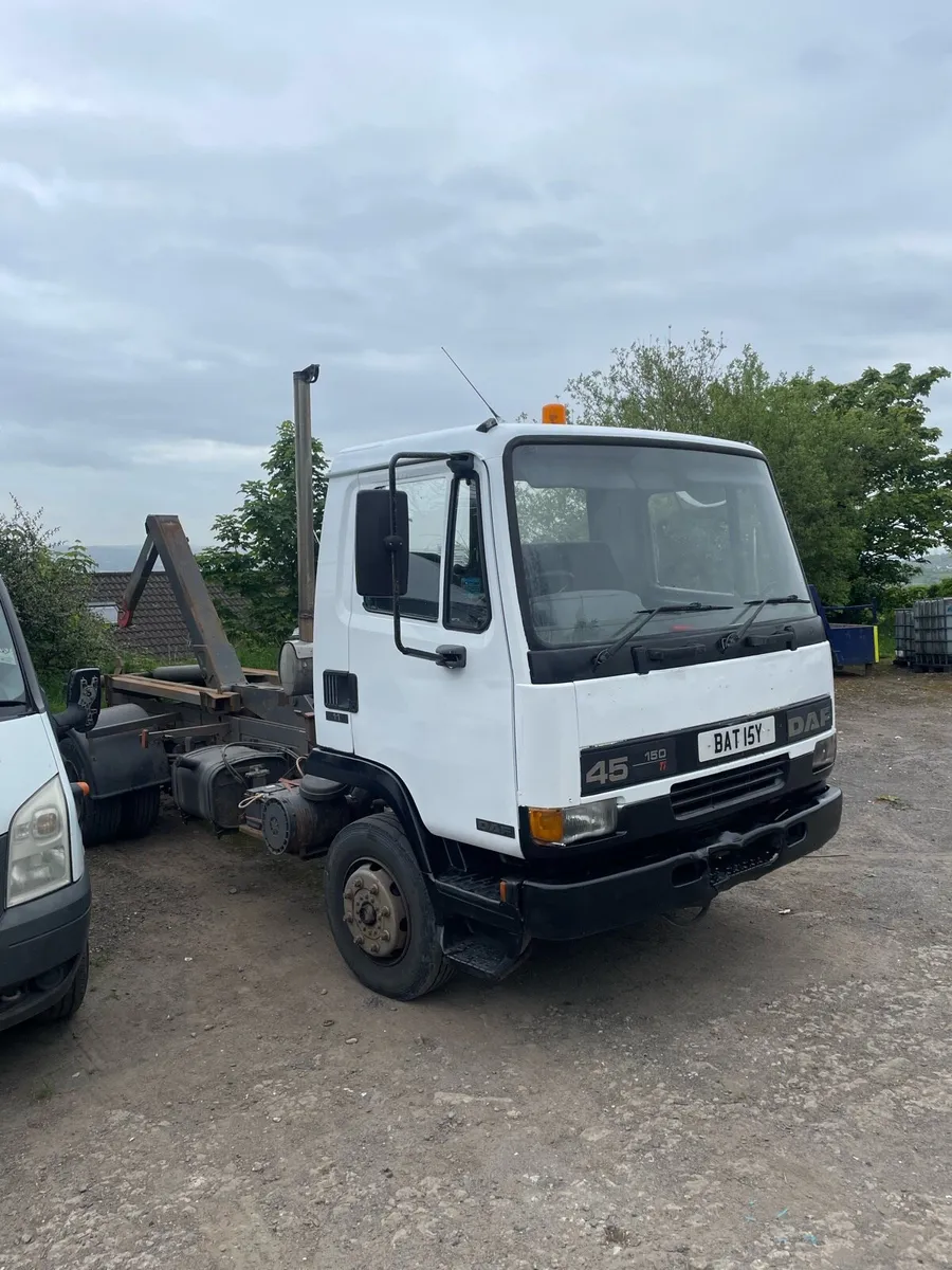 Daf lf45 2000 hookloader £2500 - Image 1