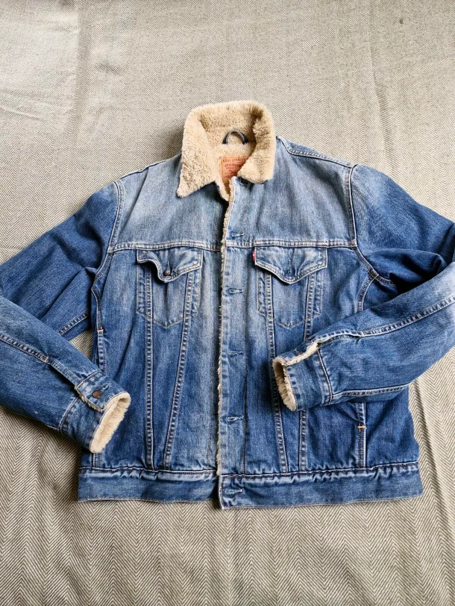 Levis denim jacket with fur best sale