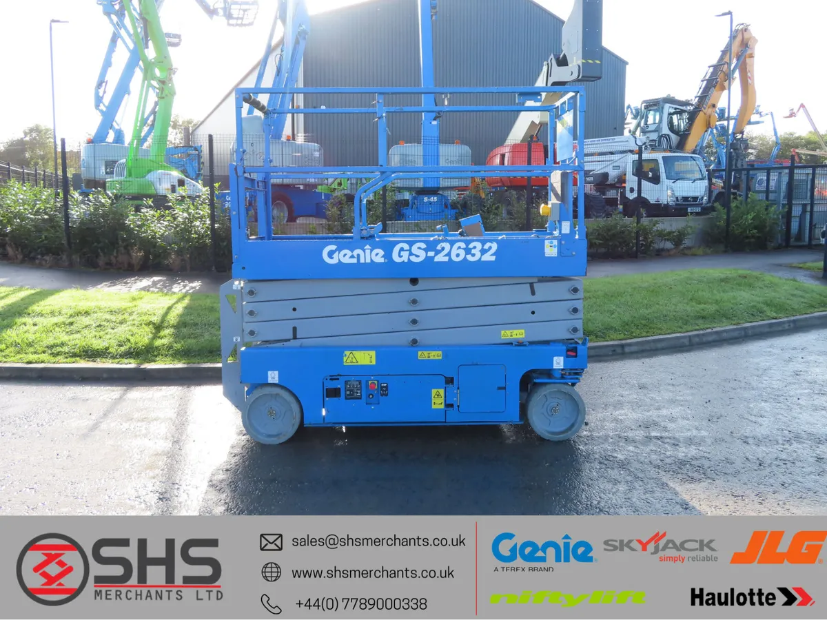 Genie 2632 Scissor Lift Access Platform - Image 1