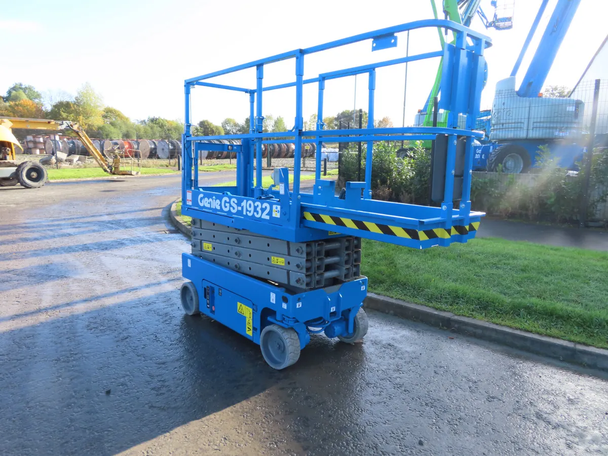 Genie GS 1932 Scissor Lift - Image 3