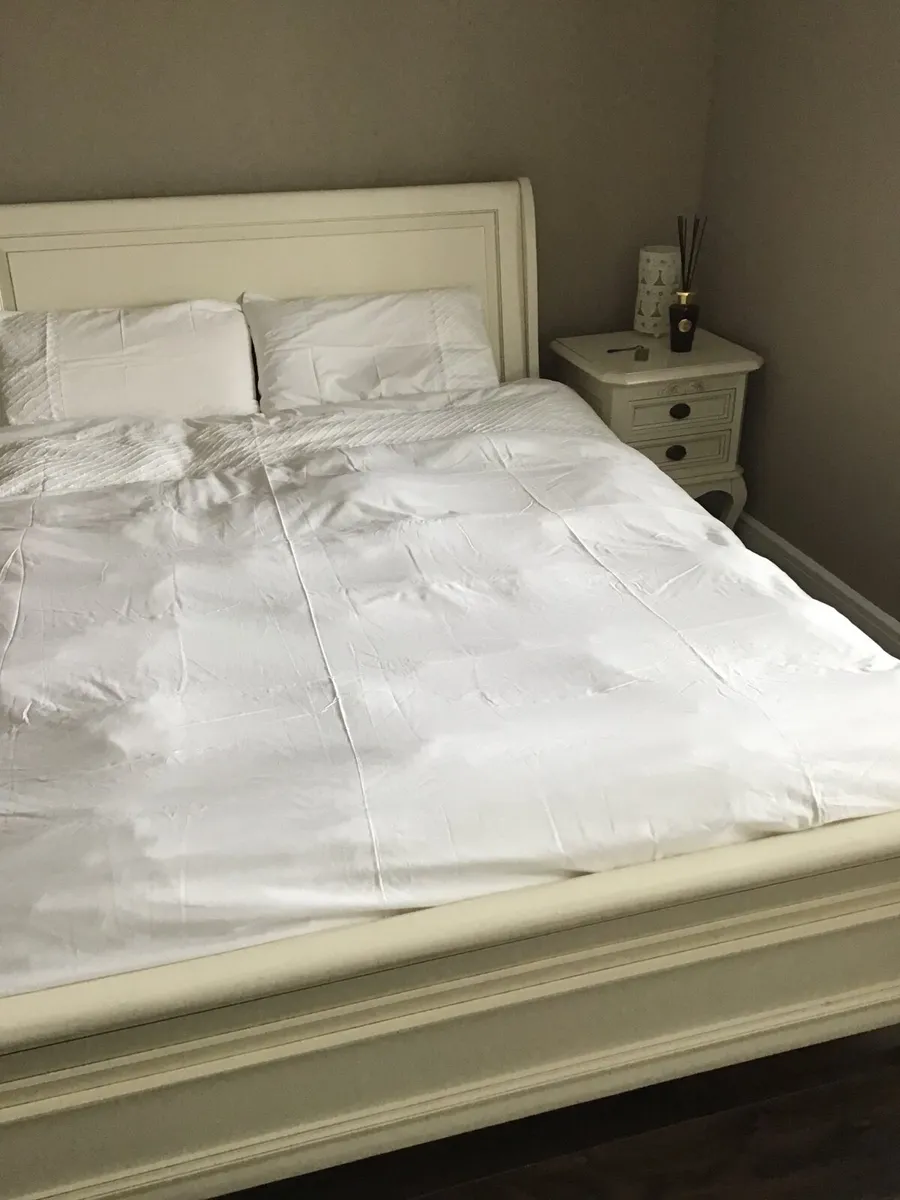 Bedroom set - Image 2