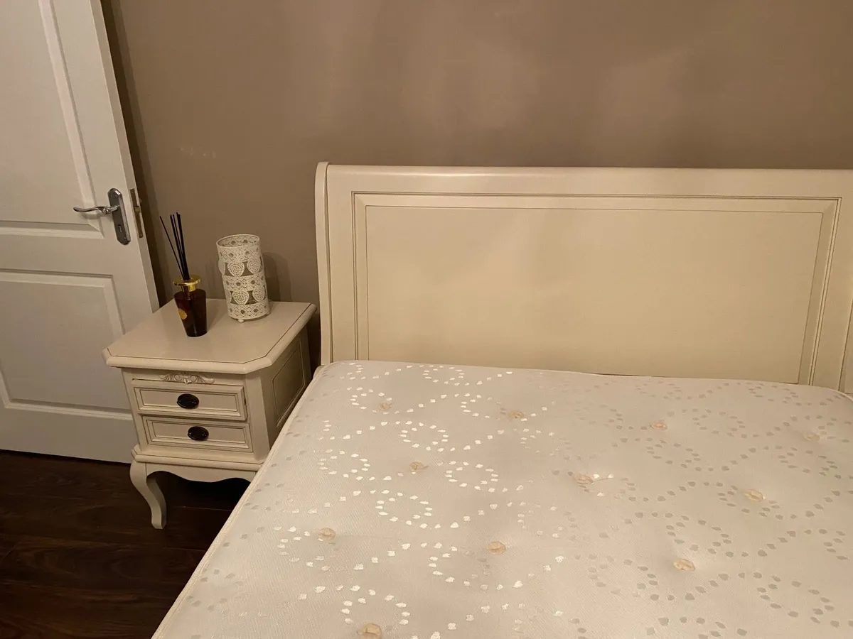 Bedroom set - Image 3