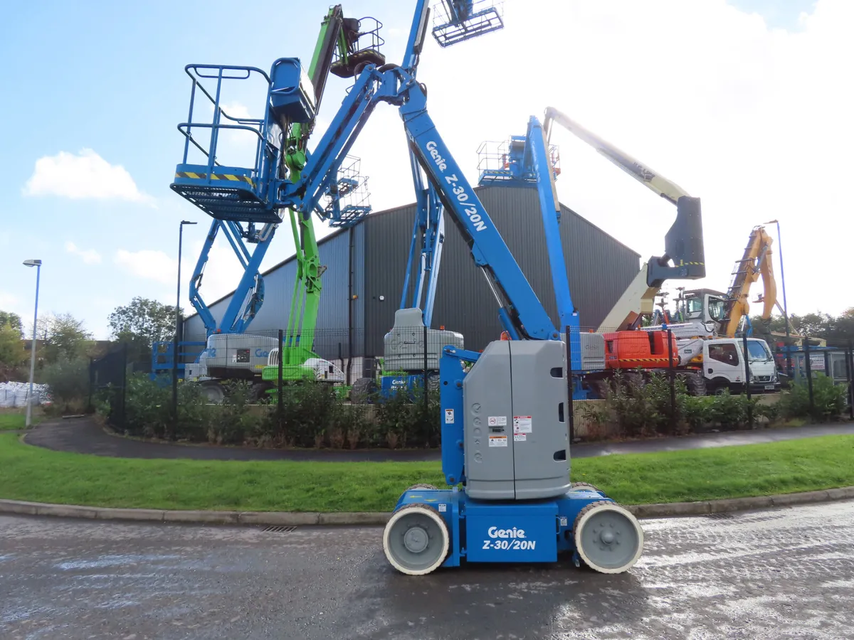 Genie Z30/20N RJ Boom Lift Cherry Picker - Image 3