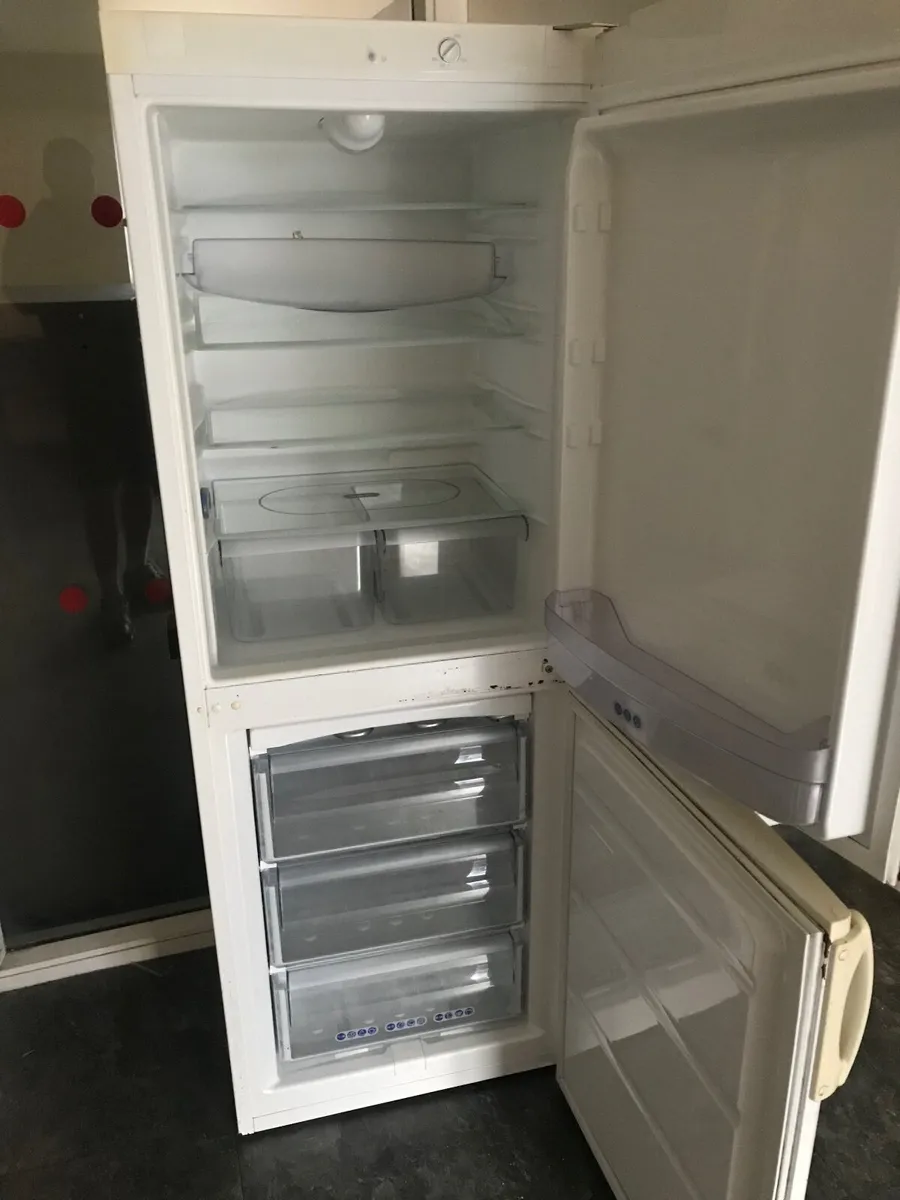 Whirlpool fridge freezer for sale in Co. Cork for €60 on DoneDeal