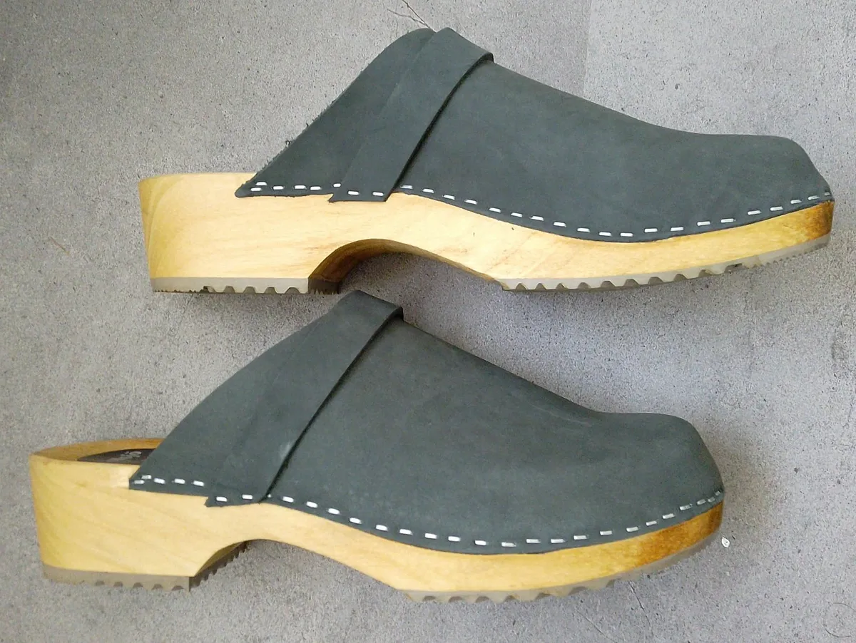Clogs for sale hot sale